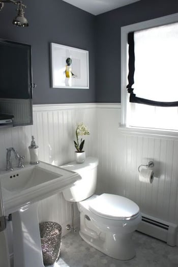 ideas-to-decorate-a-small-bathroom-to-make-it-look-bigger-with-high-or-low-contrast.jpg